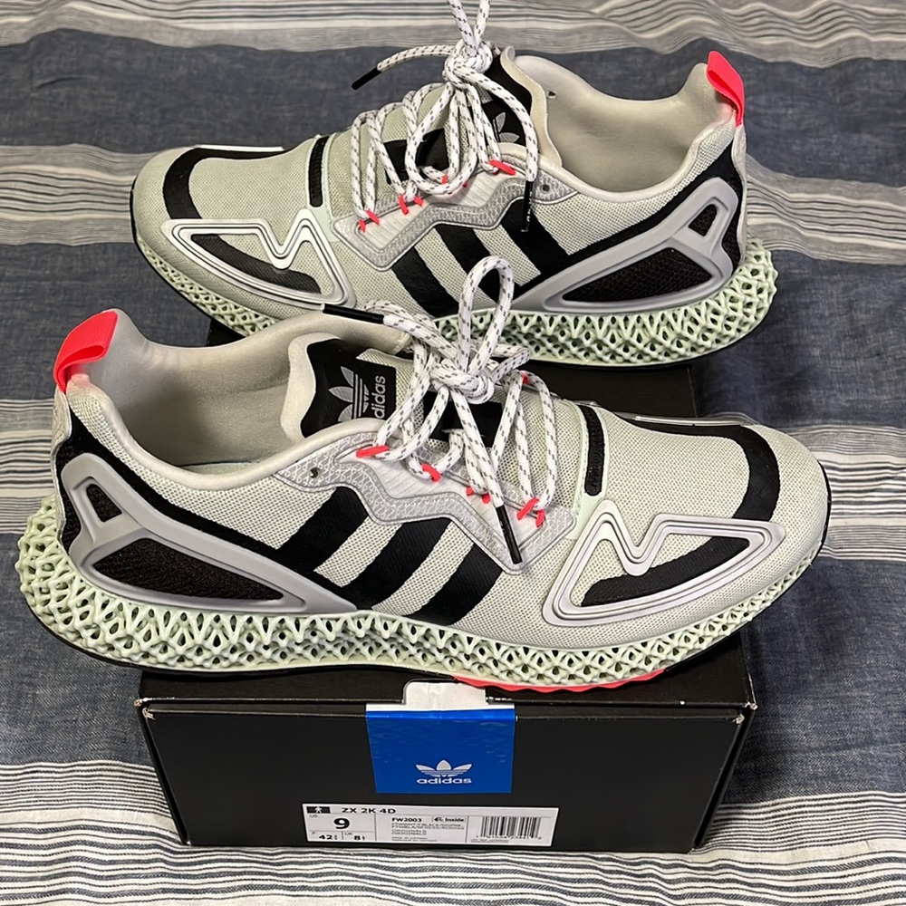 adidas ZX 2K 4D Size 9, perfect condition